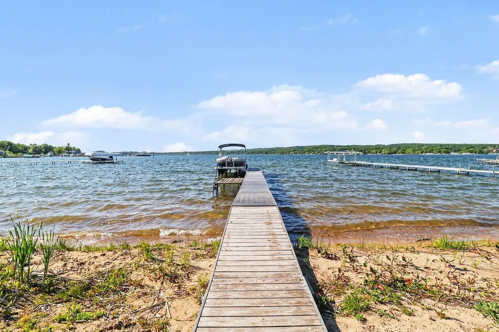 4554 Crescent Beach Road Onekama Village MI 49675