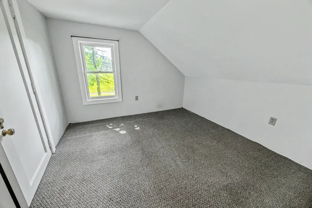 6854 E Garfield Road Newfield Township MI 49421