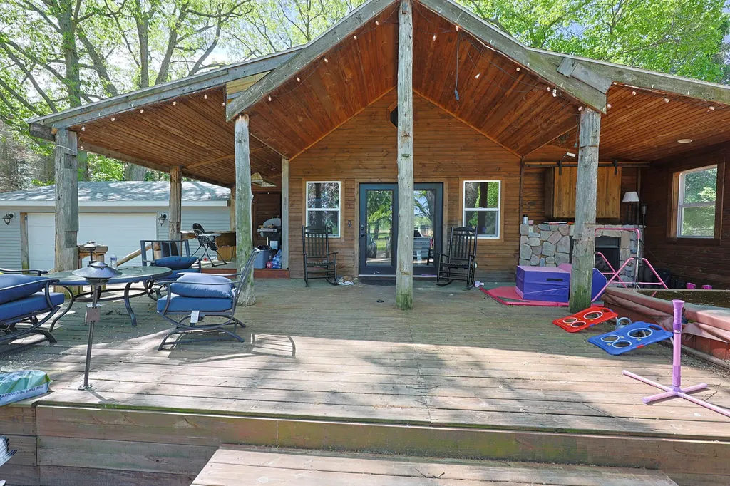 6854 E Garfield Road Newfield Township MI 49421
