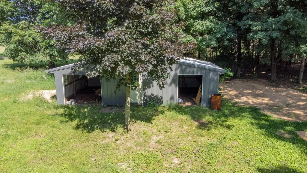 6854 E Garfield Road Newfield Township MI 49421