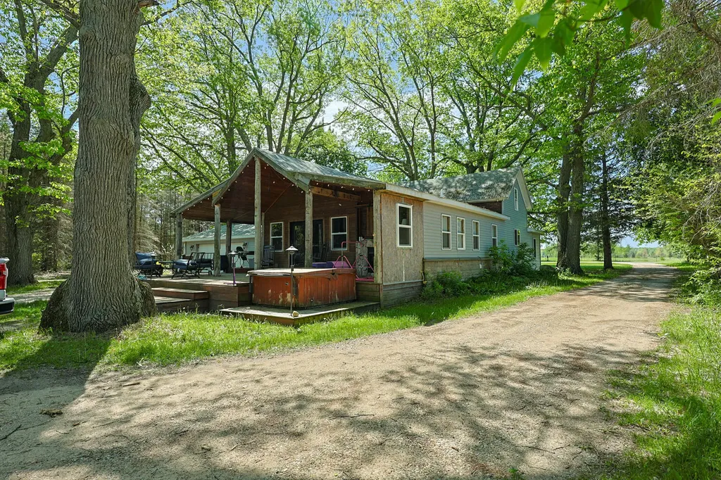 6854 E Garfield Road Newfield Township MI 49421
