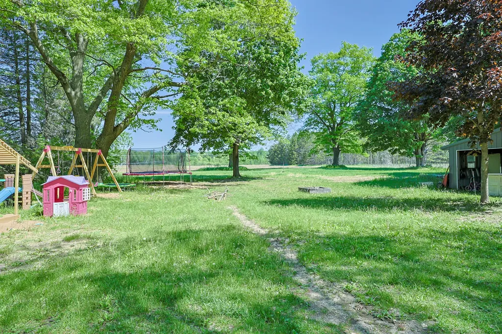 6854 E Garfield Road Newfield Township MI 49421