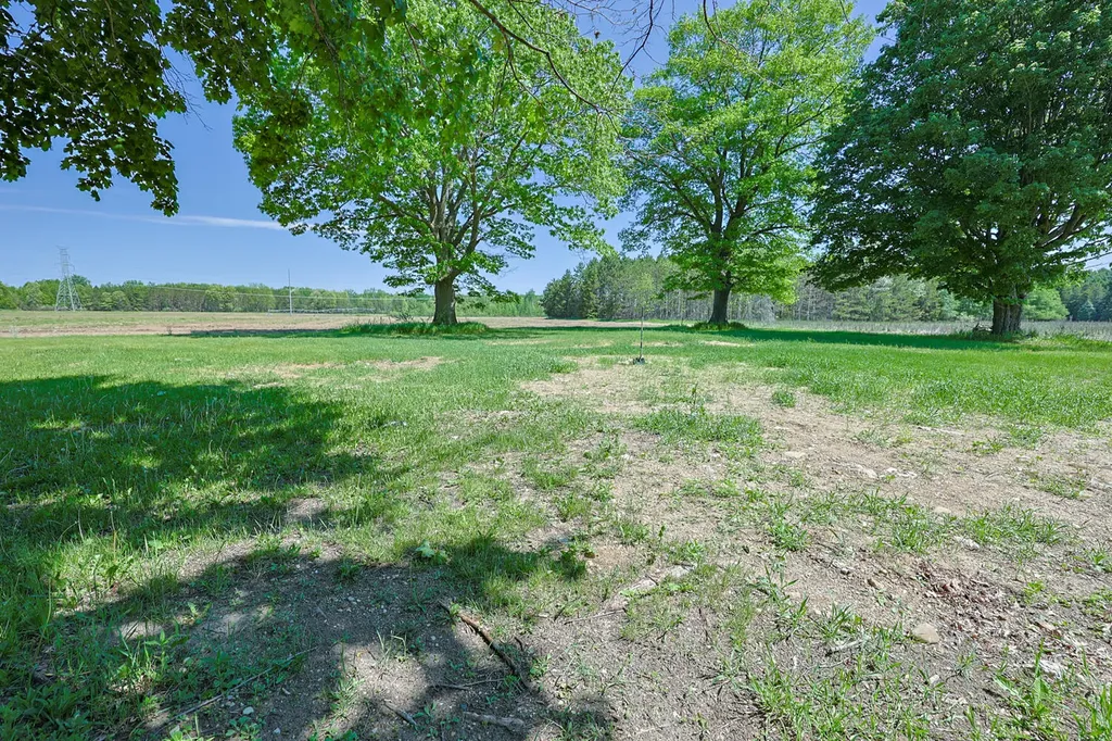 6854 E Garfield Road Newfield Township MI 49421