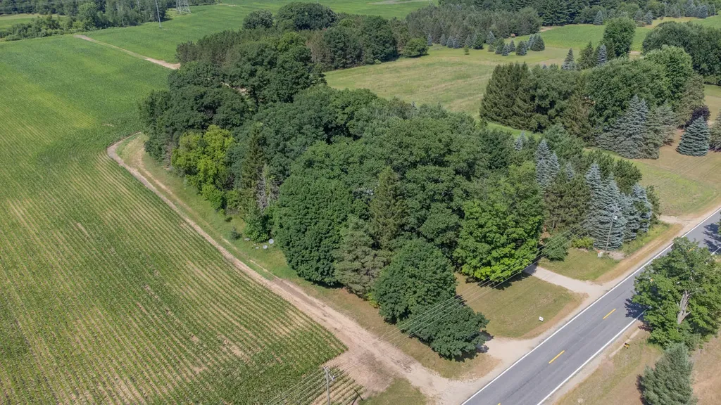 6854 E Garfield Road Newfield Township MI 49421