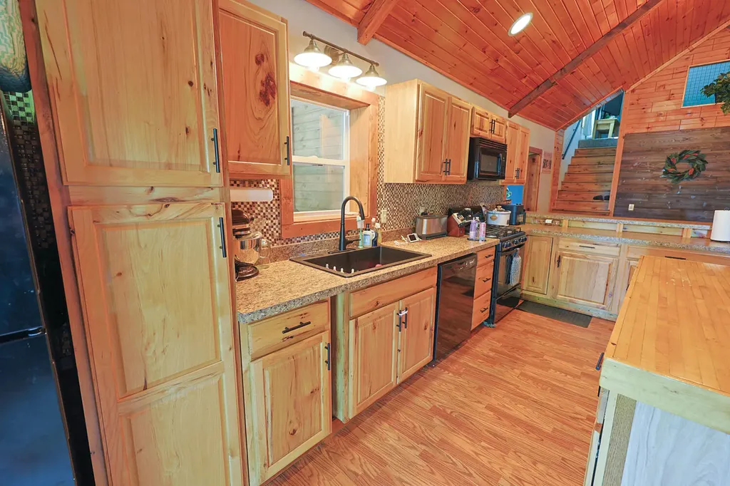 6854 E Garfield Road Newfield Township MI 49421