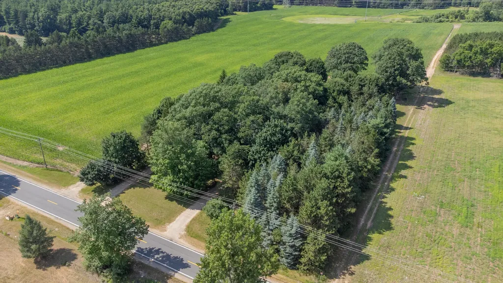 6854 E Garfield Road Newfield Township MI 49421