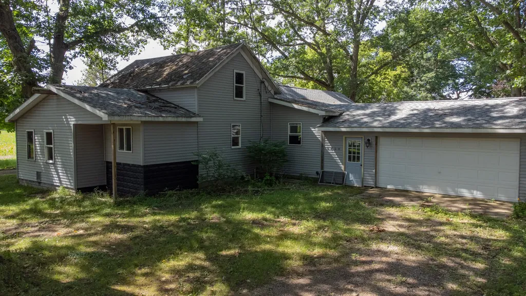 6854 E Garfield Road Newfield Township MI 49421