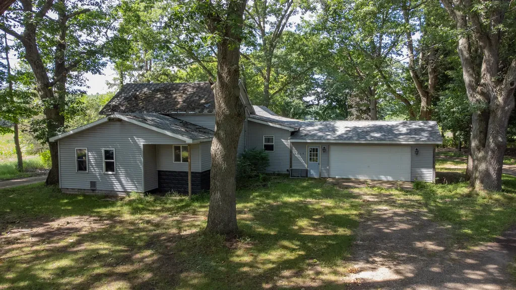 6854 E Garfield Road Newfield Township MI 49421