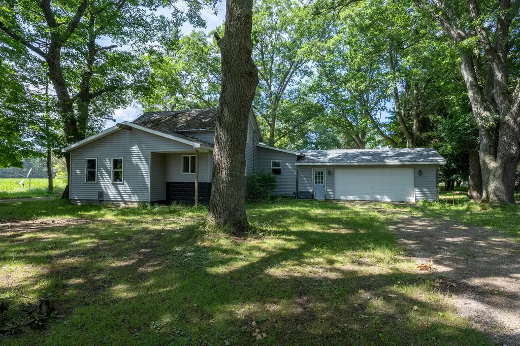 6854 E Garfield Road Newfield Township MI 49421