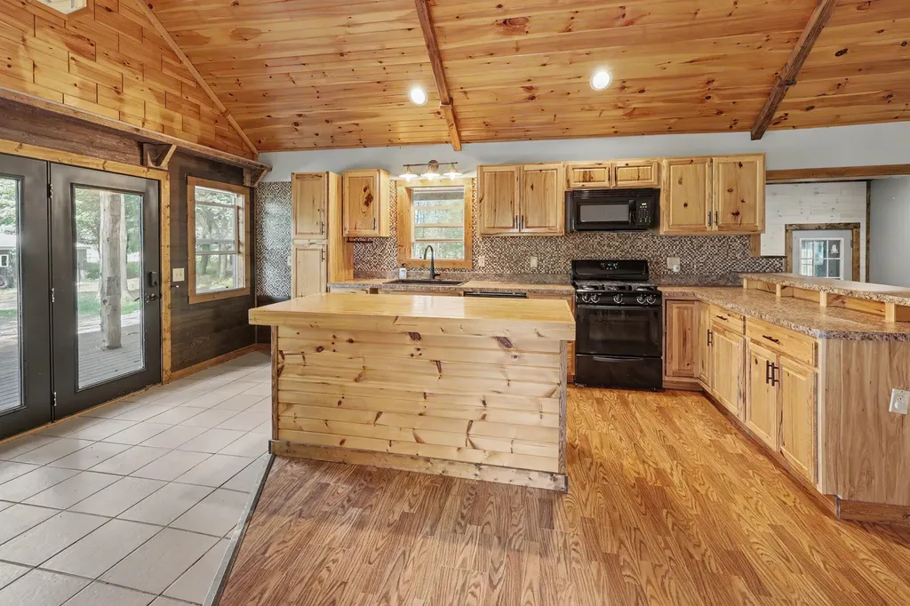 6854 E Garfield Road Newfield Township MI 49421
