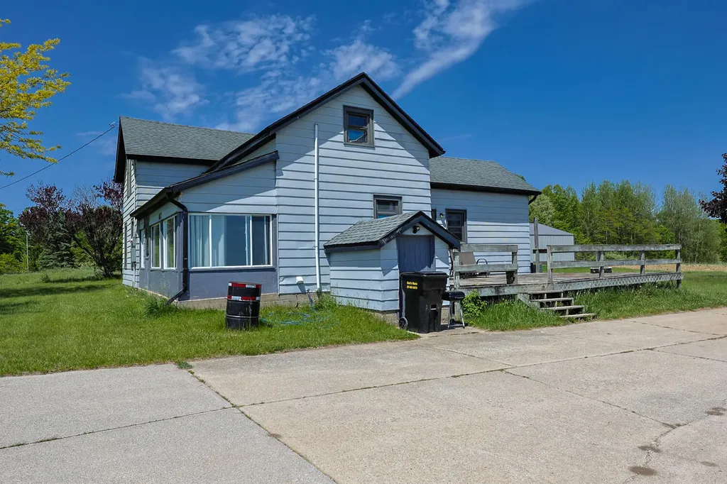 812 E Yale Road Otto Township MI 49452