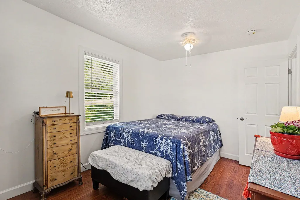 263 E 6th Shelby Village MI 49455
