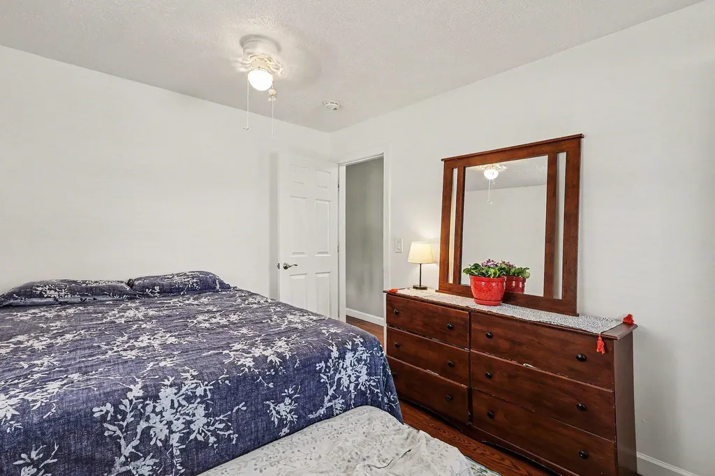 263 E 6th Shelby Village MI 49455