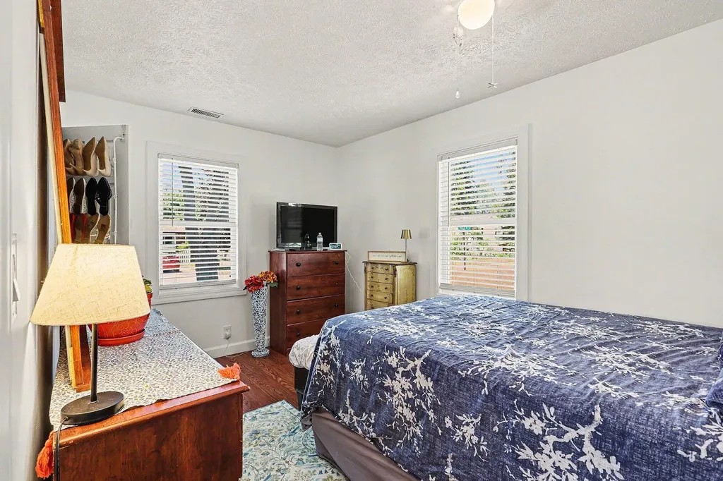 263 E 6th Shelby Village MI 49455