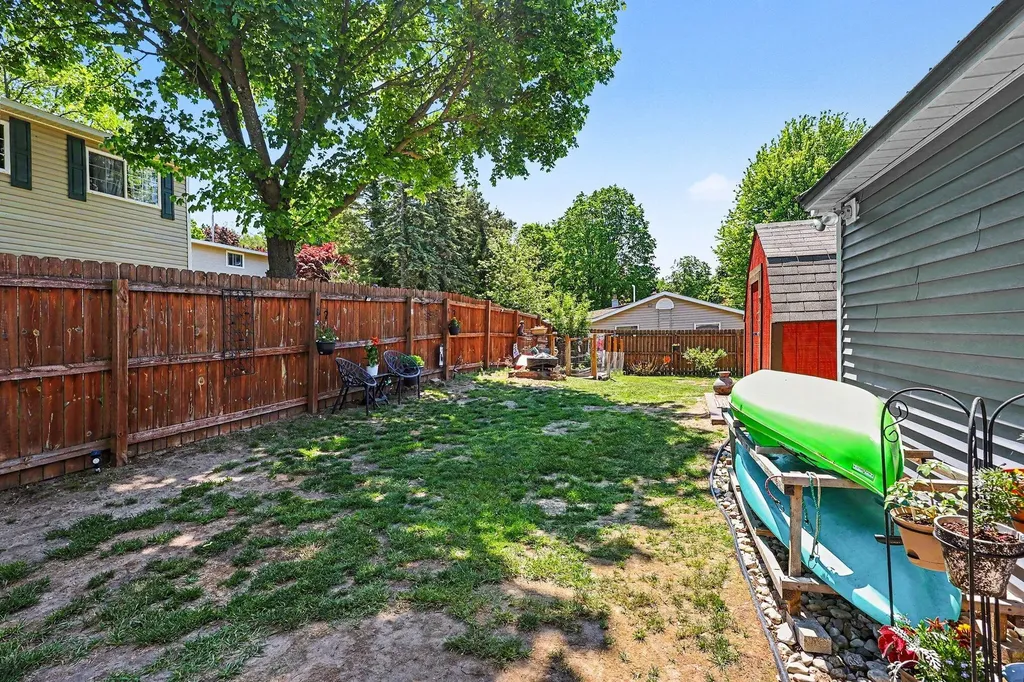 263 E 6th Shelby Village MI 49455