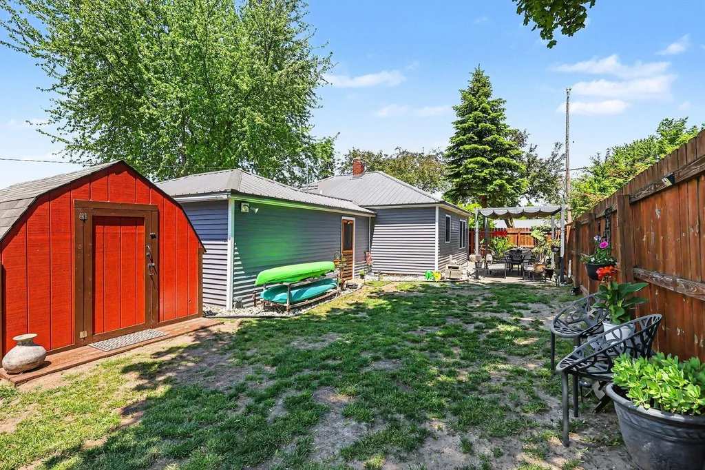 263 E 6th Shelby Village MI 49455