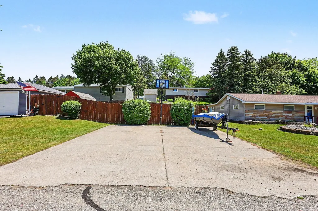 263 E 6th Shelby Village MI 49455