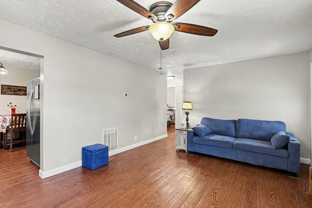 263 E 6th Shelby Village MI 49455