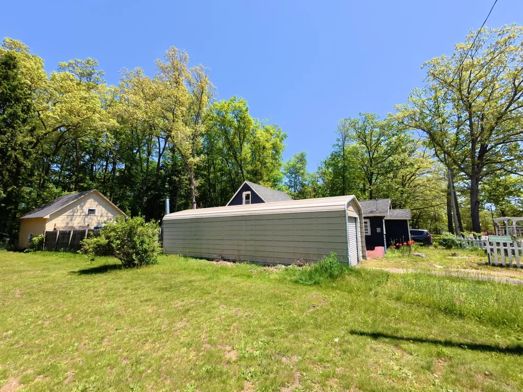 16920 6th Street Norman Township MI 49689
