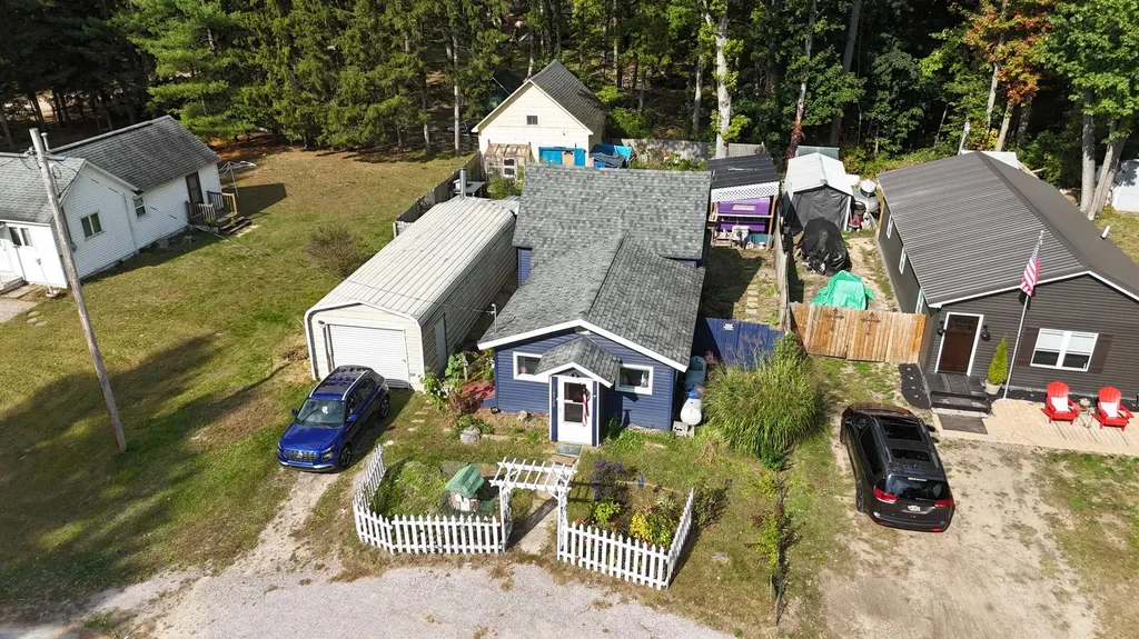 16920 6th Street Norman Township MI 49689