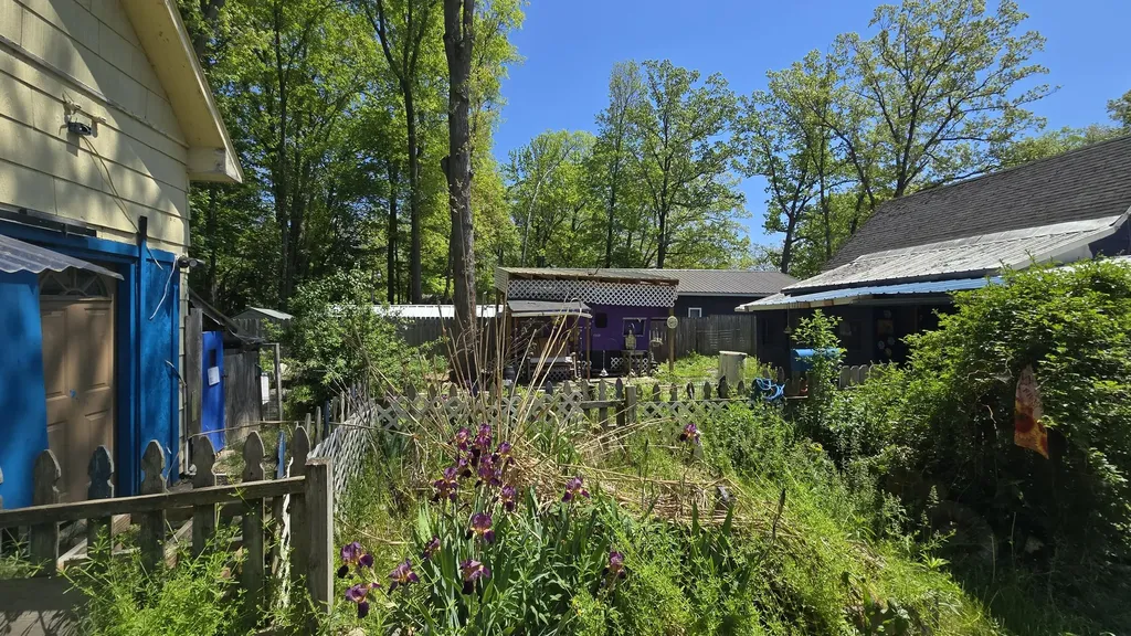16920 6th Street Norman Township MI 49689