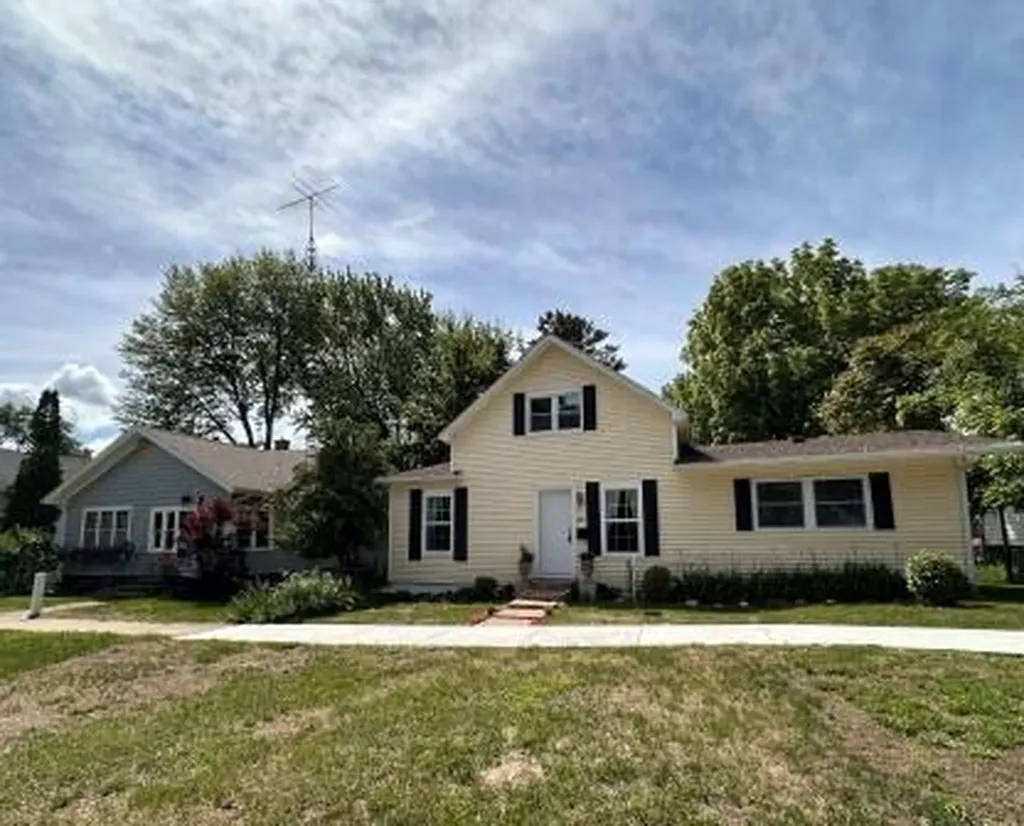 612 E Melendy Street Ludington City MI 49431