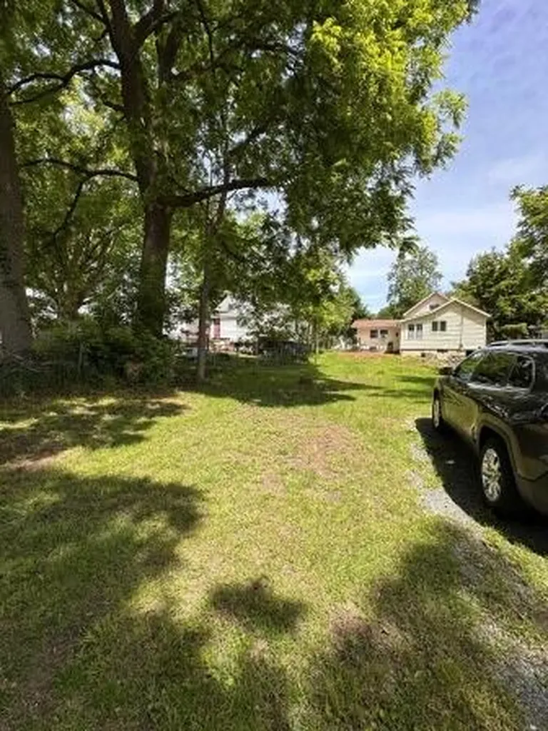 612 E Melendy Street Ludington City MI 49431