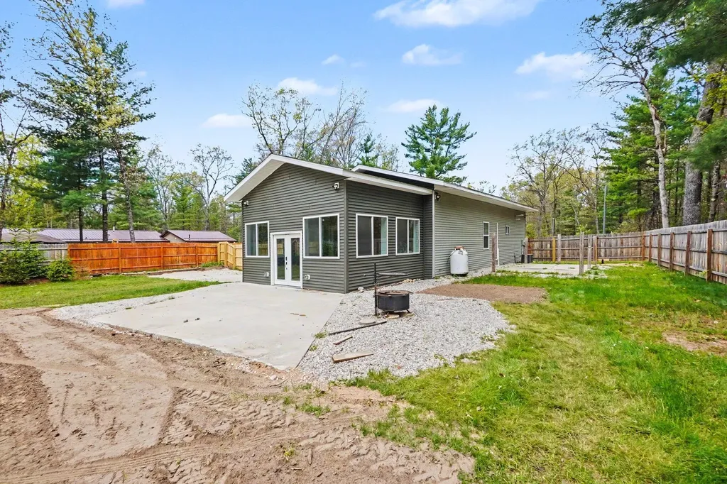 1581 Lone Pine Drive Peacock Township MI 49304