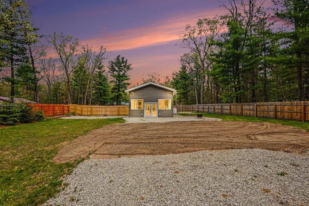 1581 Lone Pine Drive Peacock Township MI 49304