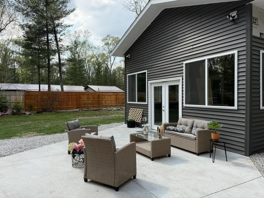 1581 Lone Pine Drive Peacock Township MI 49304