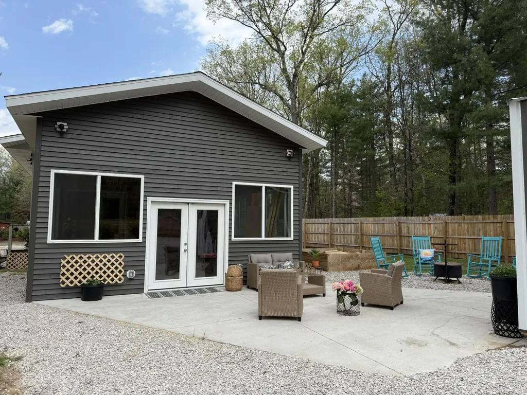 1581 Lone Pine Drive Peacock Township MI 49304