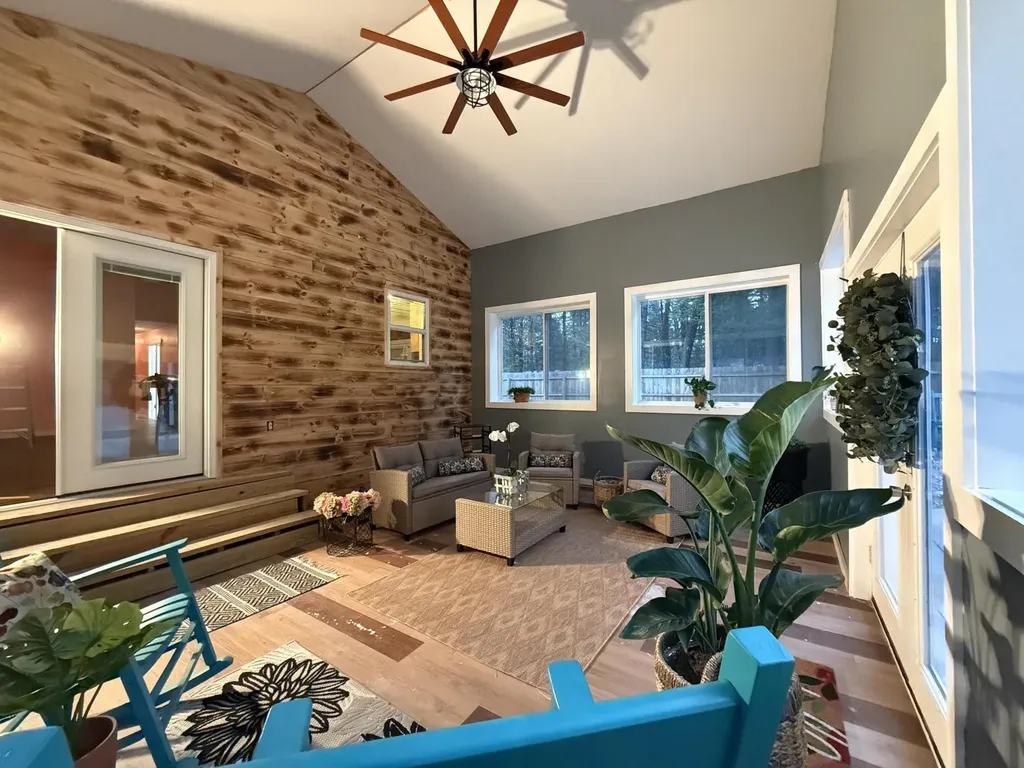 1581 Lone Pine Drive Peacock Township MI 49304