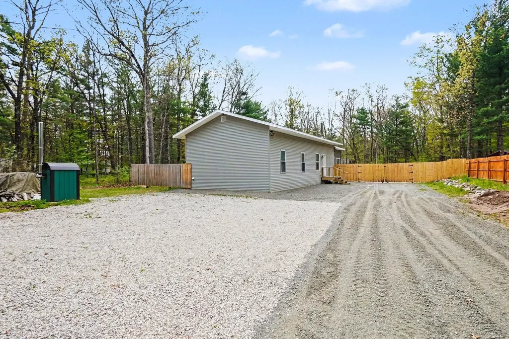 1581 Lone Pine Drive Peacock Township MI 49304