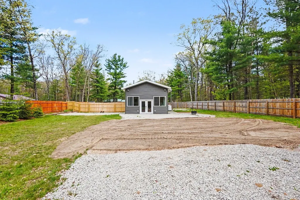 1581 Lone Pine Drive Peacock Township MI 49304