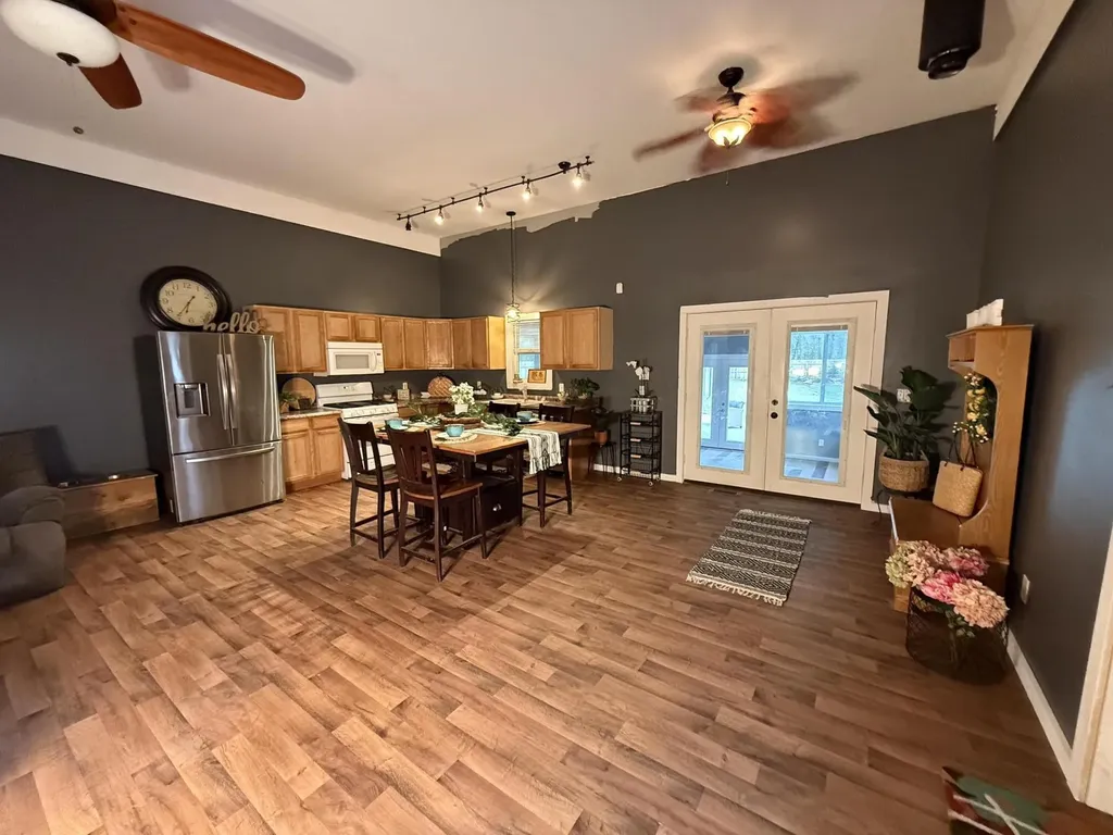 1581 Lone Pine Drive Peacock Township MI 49304