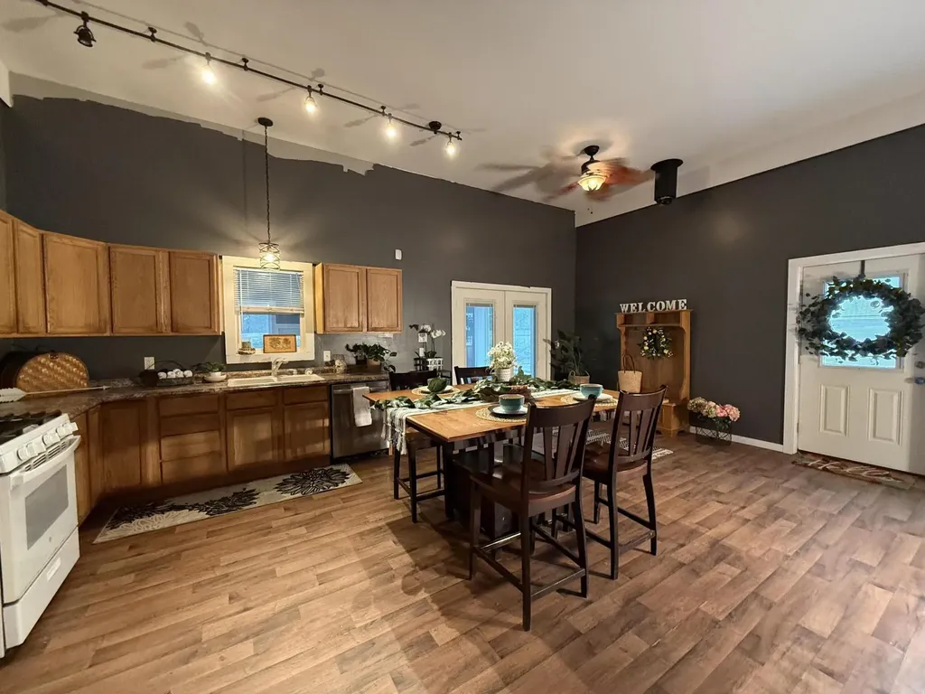 1581 Lone Pine Drive Peacock Township MI 49304