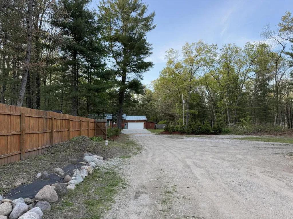 1581 Lone Pine Drive Peacock Township MI 49304