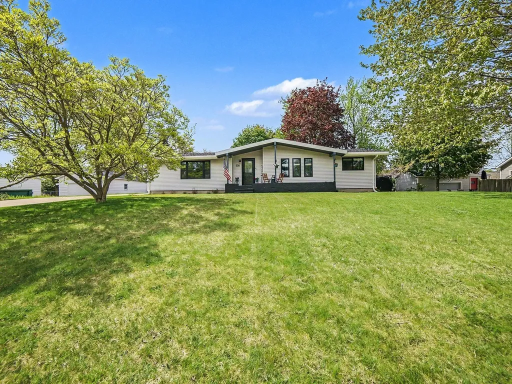 906 Mitchell Street Ludington City MI 49431