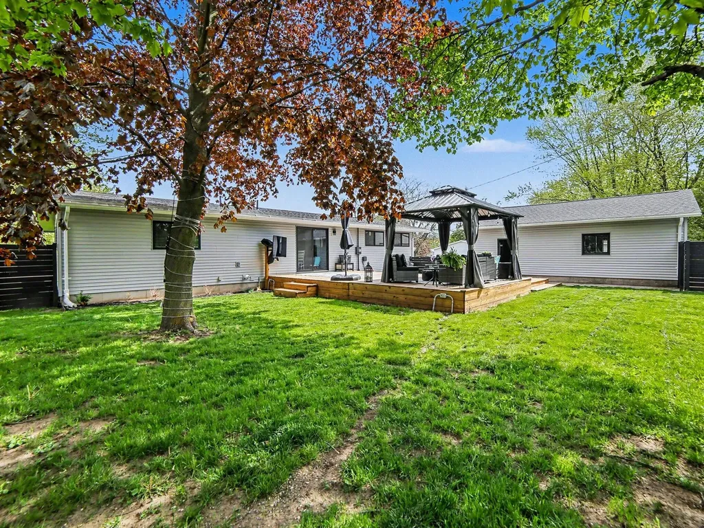 906 Mitchell Street Ludington City MI 49431