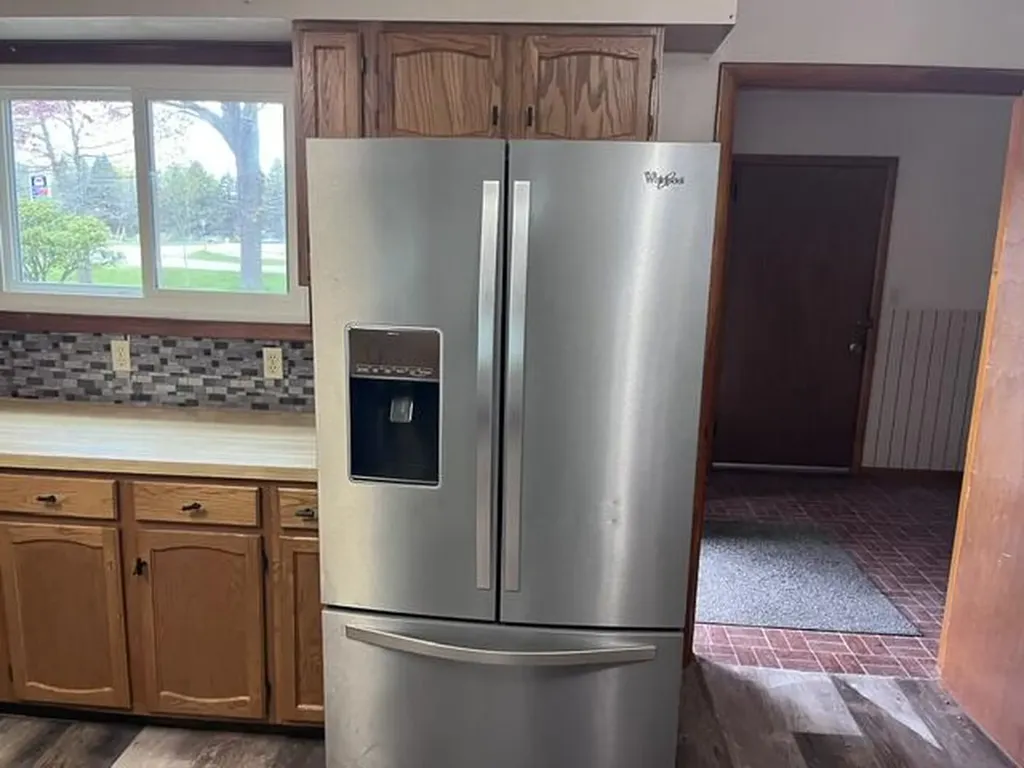 1056 E Parkdale Avenue Manistee Township MI 49660
