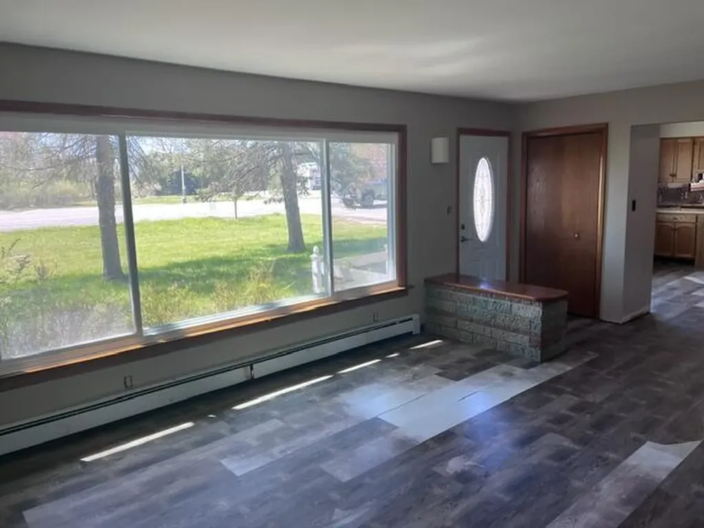 1056 E Parkdale Avenue Manistee Township MI 49660