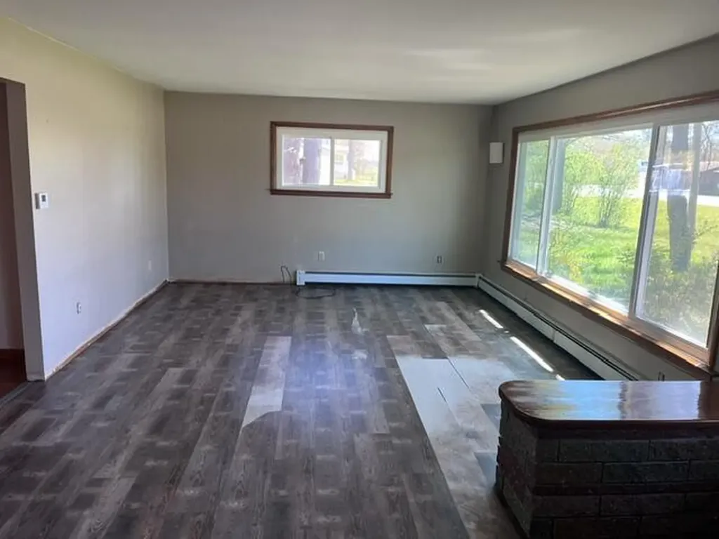 1056 E Parkdale Avenue Manistee Township MI 49660