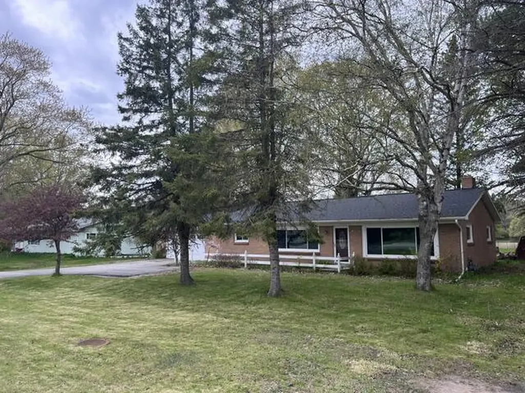 1056 E Parkdale Avenue Manistee Township MI 49660