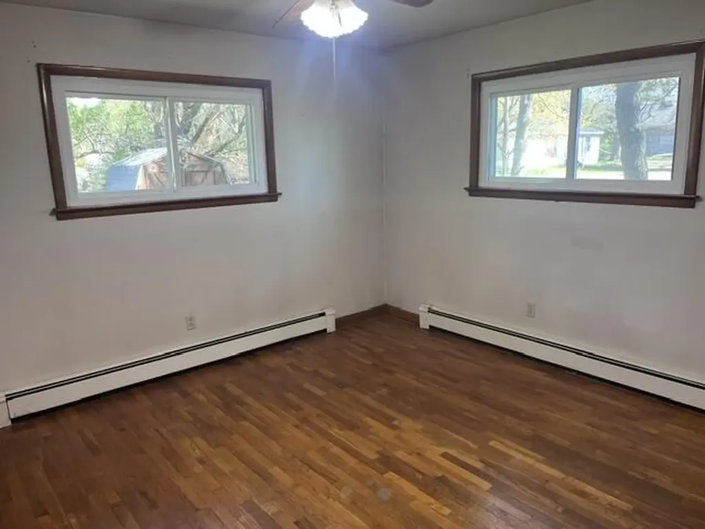1056 E Parkdale Avenue Manistee Township MI 49660