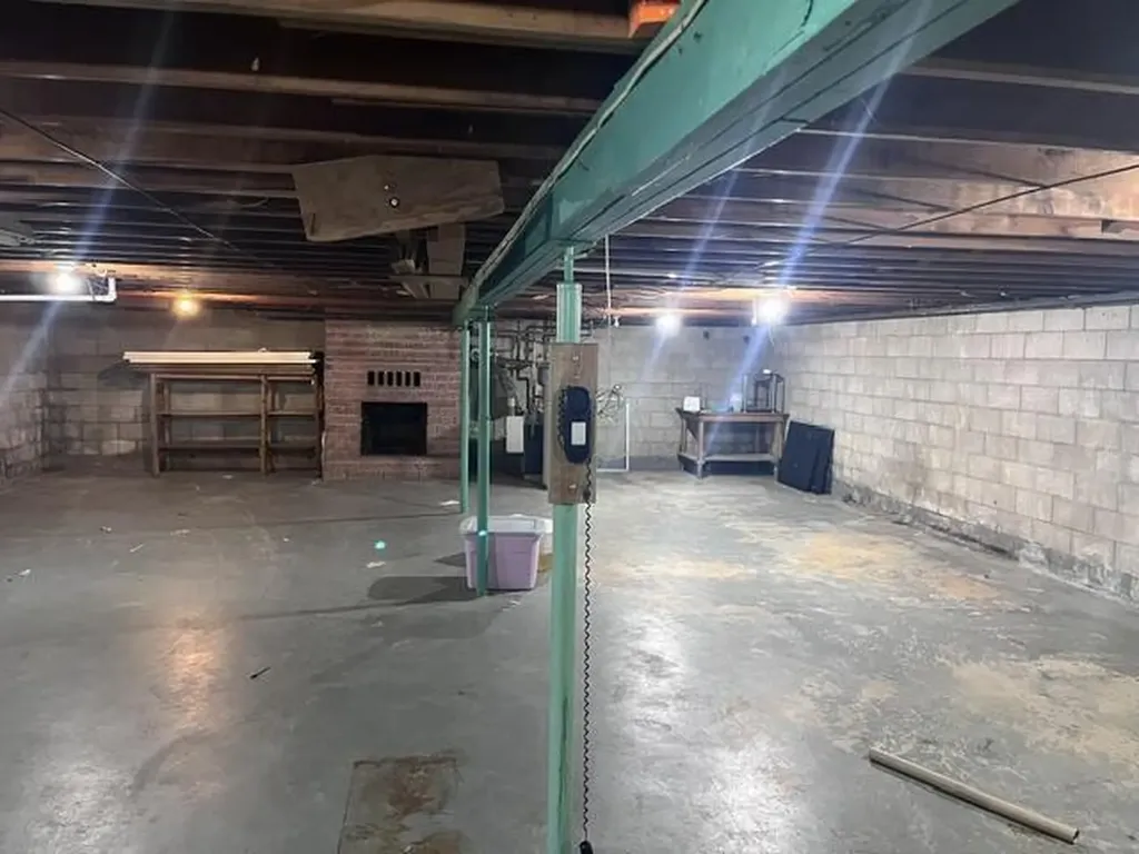 1056 E Parkdale Avenue Manistee Township MI 49660