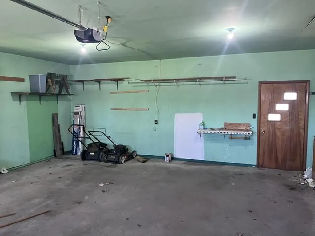 1056 E Parkdale Avenue Manistee Township MI 49660