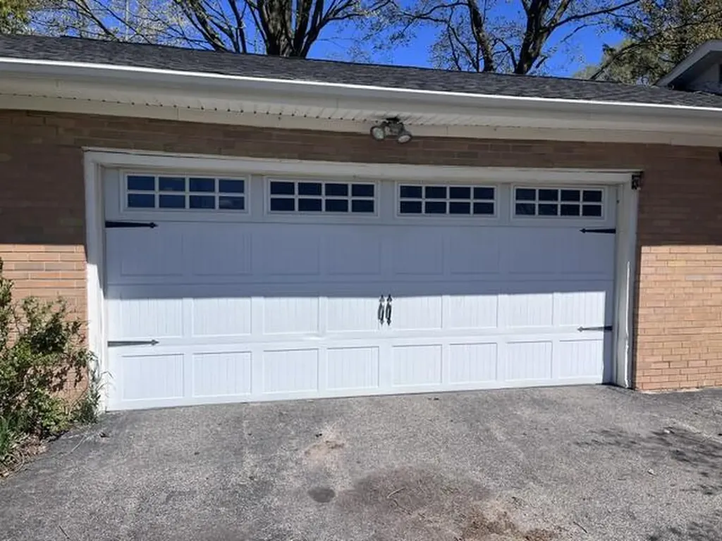 1056 E Parkdale Avenue Manistee Township MI 49660