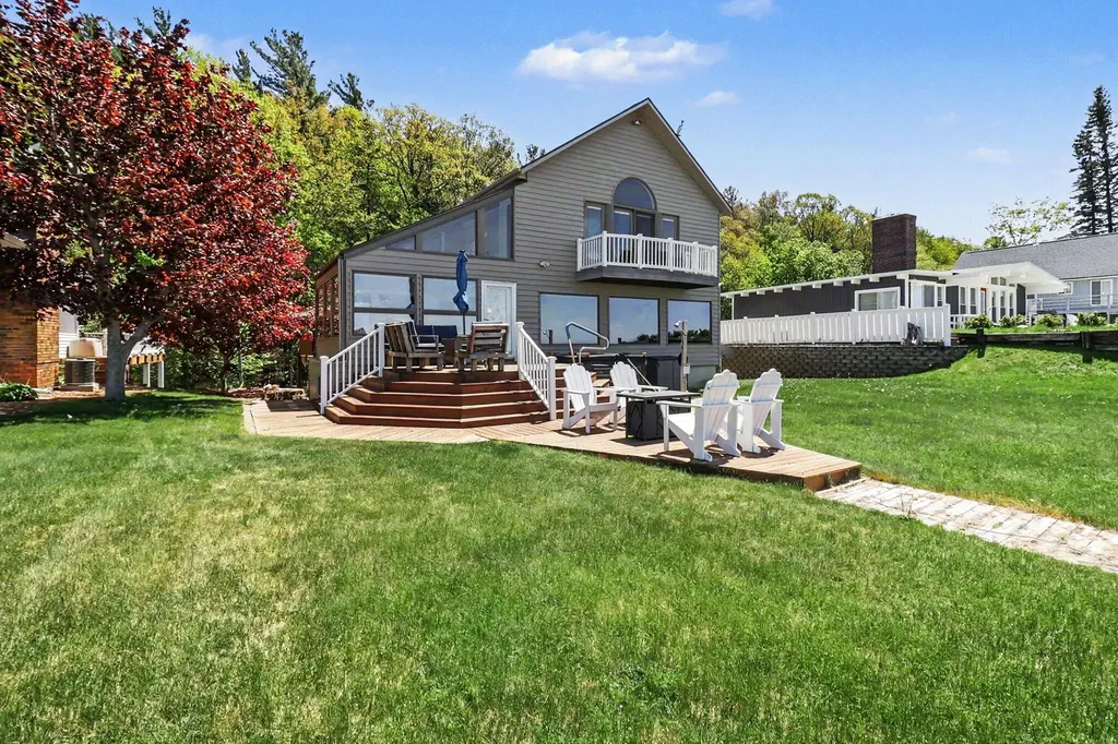 3389 N Lakeshore Drive Golden Township MI 49436