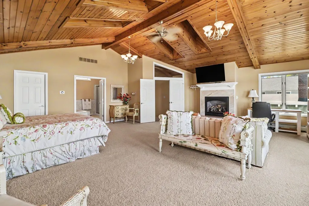 3389 N Lakeshore Drive Golden Township MI 49436
