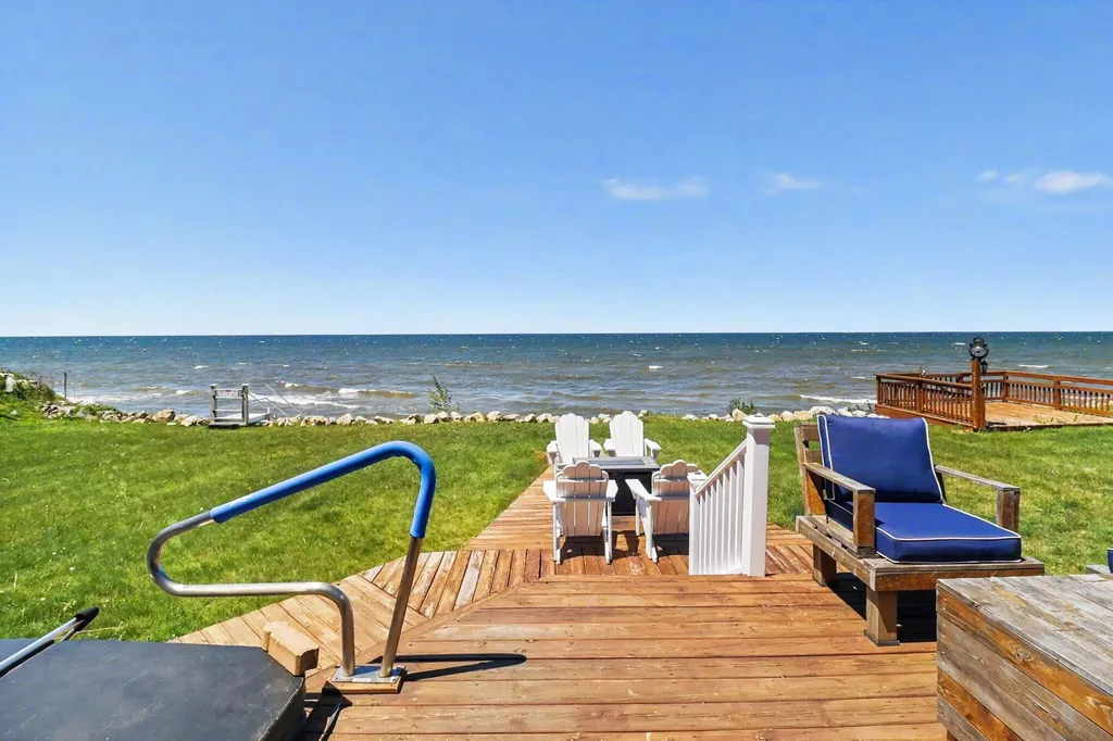 3389 N Lakeshore Drive Golden Township MI 49436